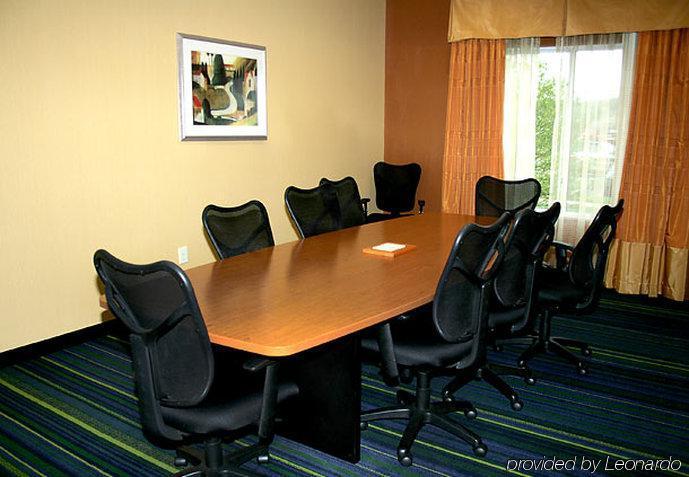 Fairfield Inn & Suites By Marriott Fairmont Business photo